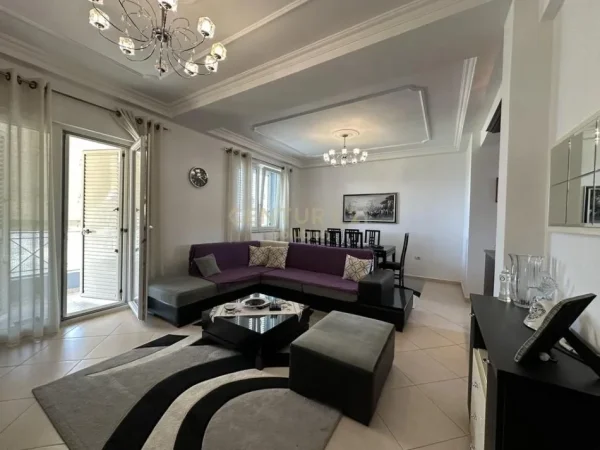 Tirane, shes apartament 2+1 Kati 2, 118 m² 170.000 € (Sauk)