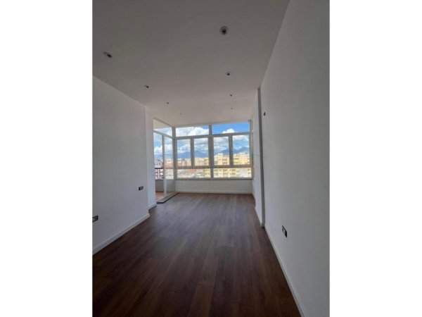 Tirane, shitet apartament 1+1+Ballkon Kati 7, 64 m² 98.000 € (ASTIR)