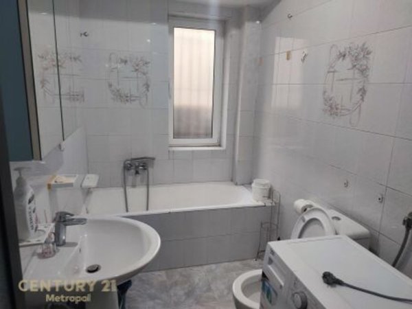 Tirane, jepet me qera apartament 1+1 Kati 1, 70 m² 450 € 