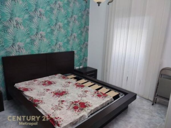 Tirane, jepet me qera apartament 1+1 Kati 1, 70 m² 450 € 