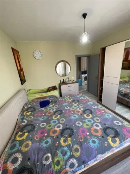 Tirane, jepet me qera apartament 2+1+Ballkon Kati 3, 100 m² 600 € (Vasil Shanto)