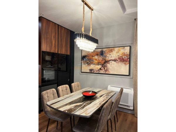 Tirane, jepet me qera apartament 2+1+Ballkon Kati 3, 106 m² 1.500 € (Secret Garden Residence, Teg)