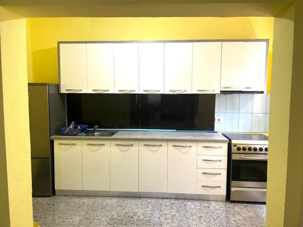 Jepet me Qera Super Hyrje e mobiluar 1+1 ne Jordan Misja  Kati 1, 80 m² 350 €