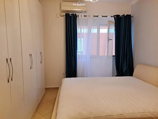 Tirane, jepet me qera apartament 2+1 Kati 4, 110 m² 1.000 € (LIQENI I THATE, RRUGA PETI, PRANE HOTEL SOKRATIT)