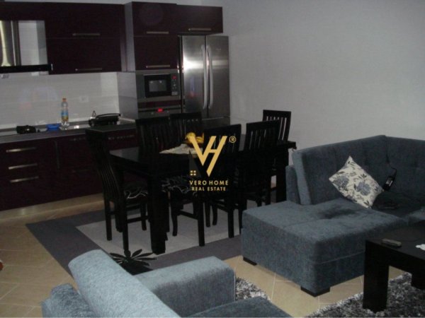 Tirane, jepet me qera apartament 2+1+Ballkon Kati 3, 98 m² 800 € (DON BOSKO)