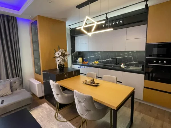 Tirane, shitet apartament 2+1+Ballkon Kati 4, 100 m² 240.000 € (KOMPLEKSI QAZIM TURDIU,ISH FUSHA AVIACIONIT)