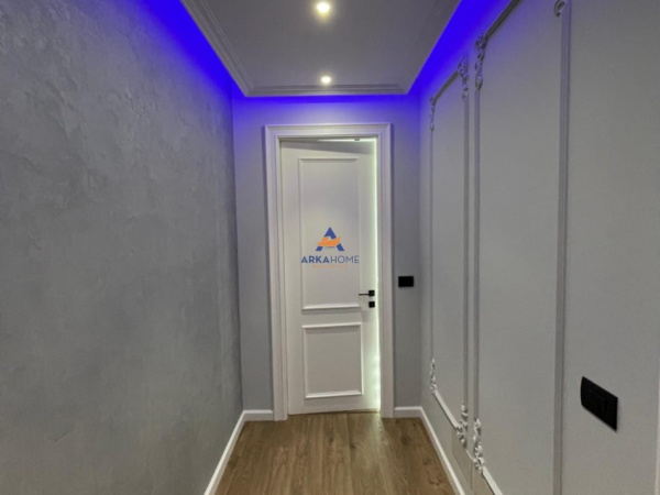 Tirane, shitet apartament 2+1+Ballkon Kati 4, 100 m² 240.000 € (KOMPLEKSI QAZIM TURDIU,ISH FUSHA AVIACIONIT)