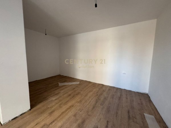 Shqiperi, shes apartament 1+1 Kati 2, 78 m² 105.500 € (Astir)