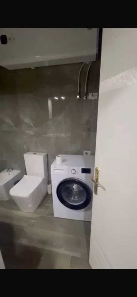 Tirane, jepet me qera apartament 2+1 Kati 1, 71 m² 500 € (Kompleksi Tom Doshi)