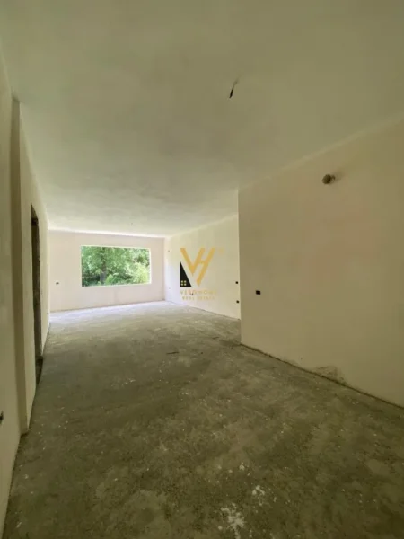 Tirane, shitet apartament 2+1+Ballkon Kati 4, 106 m² 200.000 € (RRUGA E ELBASANIT)