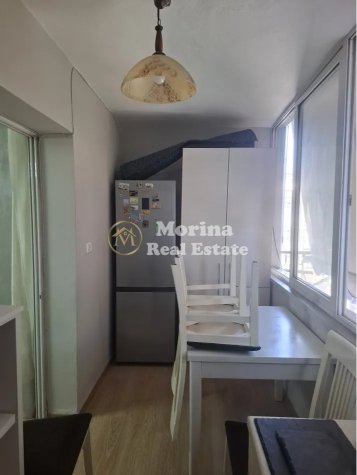 Tirane, jepet me qera apartament 1+1 Kati 4, 65 m² 550 € (Komuna e Parisit)