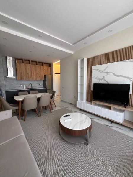 Tirane, jepet me qera apartament 1+1+Ballkon Kati 4, 75 m² 800 € (Vasil Shanto)