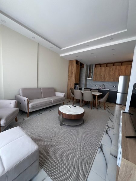 Tirane, jepet me qera apartament 1+1+Ballkon Kati 4, 75 m² 800 € (Vasil Shanto)