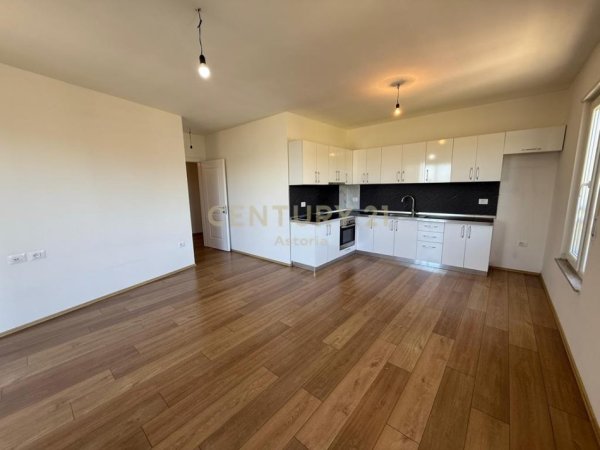 Tirane, shes 3+1 Kati 9, 124 m² 167.000 € (Astir)