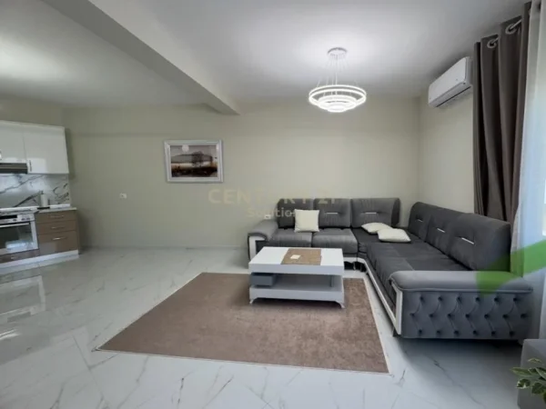 Tirane, jepet me qera apartament 1+1 Kati 6, 70 m² 650 € (Bulevardi Zogu 1)
