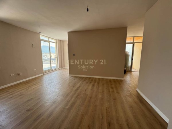 Tirane, shes apartament 3+1+Ballkon Kati 9, 110 m² 170.000 € (Astir)