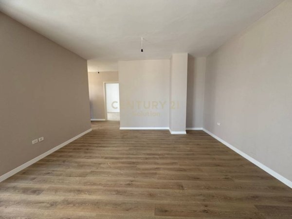 Tirane, shes apartament 3+1+Ballkon Kati 9, 110 m² 170.000 € (Astir)
