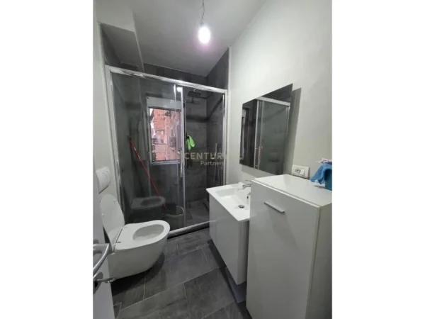 Tirane, shitet apartament 2+1 Kati 3, 80 m² 155.000 € (Materniteti i Ri)