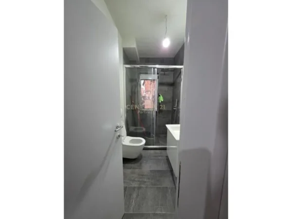 Tirane, shitet apartament 2+1 Kati 3, 80 m² 155.000 € (Materniteti i Ri)