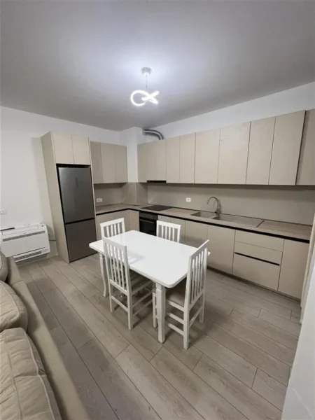 Tirane, jepet me qera apartament 2+1+Ballkon Kati 9, 100 m² 600 € (Astir (River Residence))