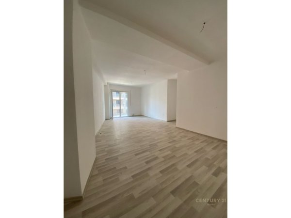 Tirane, shes apartament 2+1 Kati 3, 107 m² 144.000 € (Astir)
