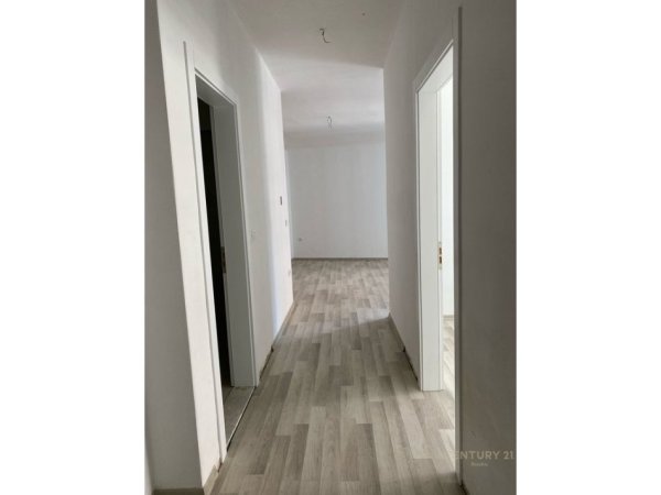 Tirane, shes apartament 2+1 Kati 3, 107 m² 144.000 € (Astir)