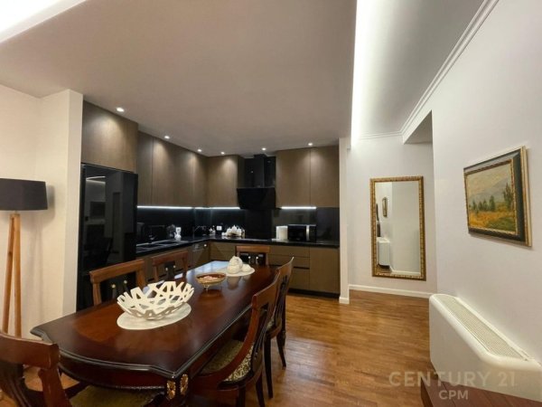 Tirane, shitet apartament 2+1 Kati 1, 116 m² 260.000 € 