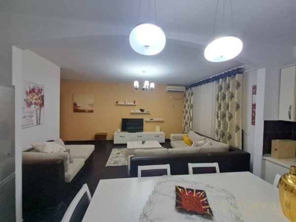 Tirane, shes 2+1 Kati 10, 113 m² 160.000 € (Astir)