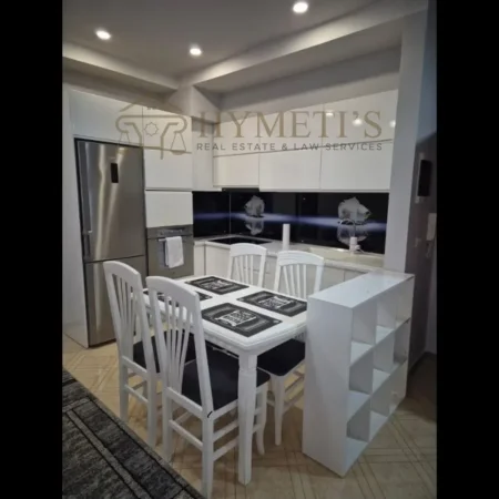 Tirane, jepet me qera apartament 1+1 Kati 5, 70 m² 500 € (Rruga 5 Maji)