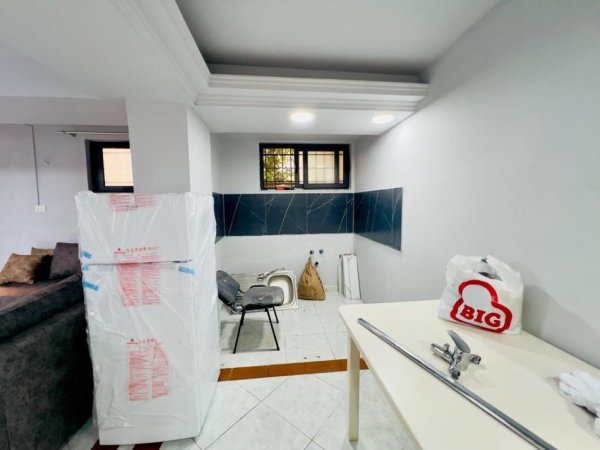 Tirane, jepet me qera apartament 2+1 Kati -1, 73 m² 480 € (Xhamia e Tabakeve)