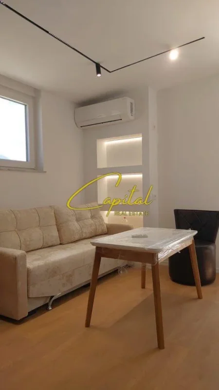 Tirane, jepet me qera apartament 1+1 Kati 9, 75 m² 600 € (ISH STACIONI TRENIT)