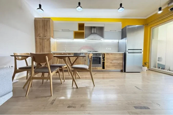 Tirane, shitet apartament 2+1+Aneks+Ballkon Kati 4, 98 m² 189.000 € (kompleksi magnet)