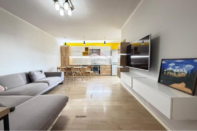 Tirane, shitet apartament 2+1+Aneks+Ballkon Kati 4, 98 m² 189.000 € (kompleksi magnet)