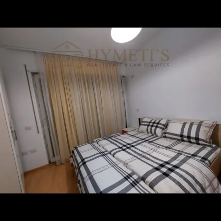 Tirane, jepet me qera apartament 2+1 Kati 3, 80 m² 700 € (Rruga e Dibres)