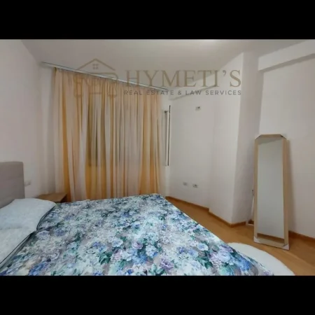 Tirane, jepet me qera apartament 2+1 Kati 3, 80 m² 700 € (Rruga e Dibres)