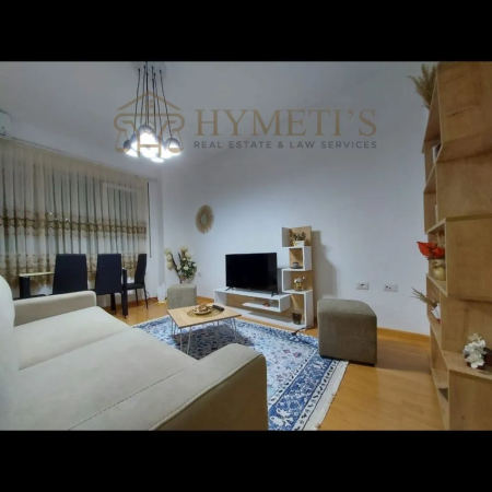 Tirane, jepet me qera apartament 2+1 Kati 3, 80 m² 700 € (Rruga e Dibres)