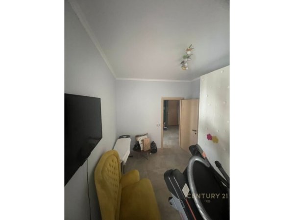 Tirane, shes apartament 2+1 Kati 5, 92 m² 165.000 € (Astir)