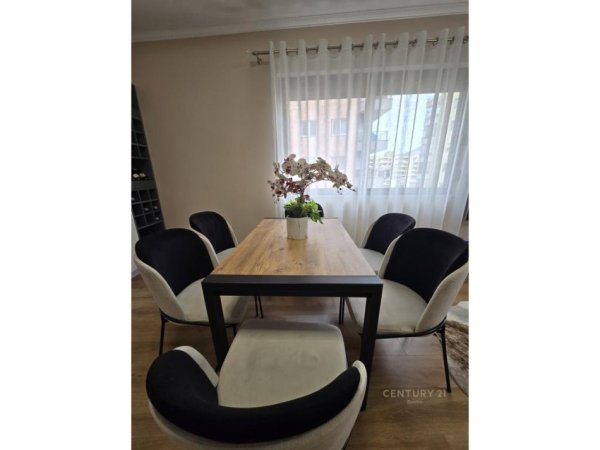 Tirane, shes apartament 2+1 Kati 5, 96 m² 165.000 € (Astir)