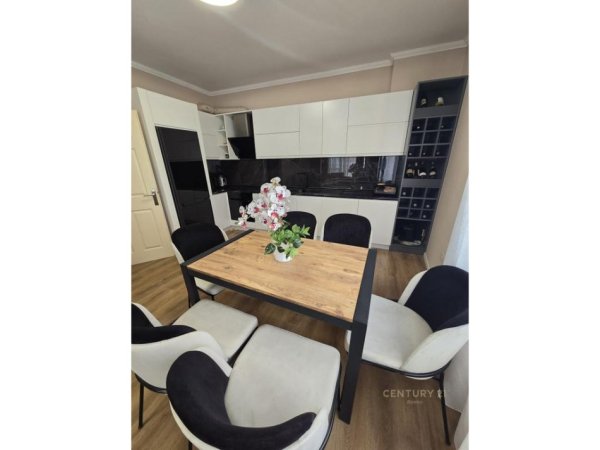 Tirane, shes apartament 2+1 Kati 5, 96 m² 165.000 € (Astir)