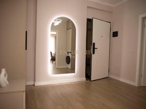 Durres, jepet me qera apartament 1+1 Kati 8, 64 m² 550 €