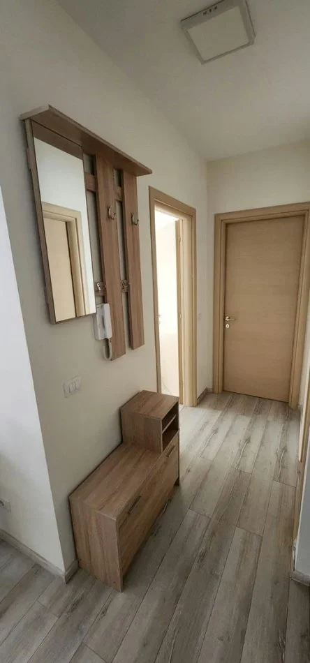 Tirane, jepet me qera apartament 2+1+Ballkon Kati 4, 100 m² 700 € (Rruga "Selita e Vjeter")