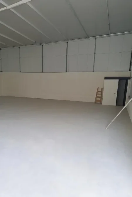 Tirane, jepet me qera magazine Kati 0, 250 m² 1.200 € (Kashar)