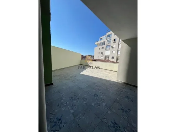 Durres, shitet apartament 3+1+2 Kati 2, 173 m² 229.000 € (Vollga)