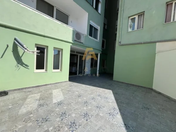 Durres, shitet apartament 3+1+2 Kati 2, 173 m² 229.000 € (Vollga)
