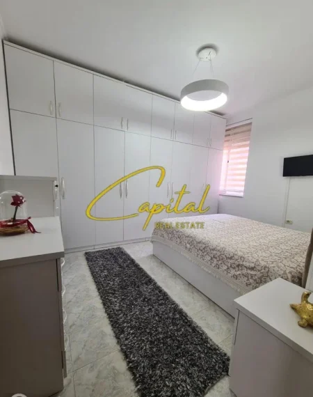 Tirane, jepet me qera apartament 1+1 Kati 5, 70 m² 550 € (RRUGA KONGRESI I MANASTIRIT)
