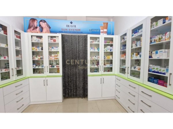 Tirane, jepet me qera ambjent biznesi , 41 m² 400 € (Misto Mame)