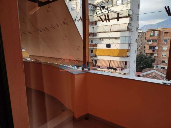 tirane-jepet-me-qera-apartament-11ballkon-kati-4-68-m-1.jpeg