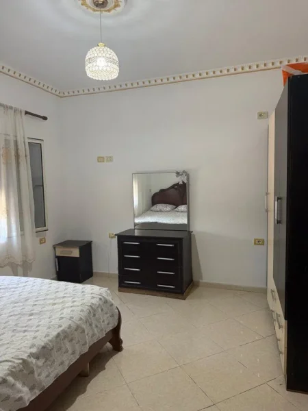 Tirane, jepet me qera apartament 2+1+Aneks+Ballkon Kati 1, 150 m² 350 € (CASA ITALIA)