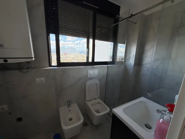 Tirane, jepet me qera apartament 1+1+Ballkon , 73 m² 600 € 