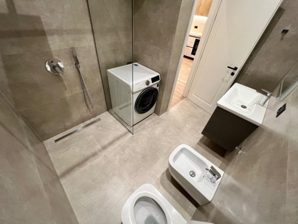 Tirane, jap me qera apartament 1+1 Kati 1, 60 m² 600 € (RRUGA E DURRESIT)